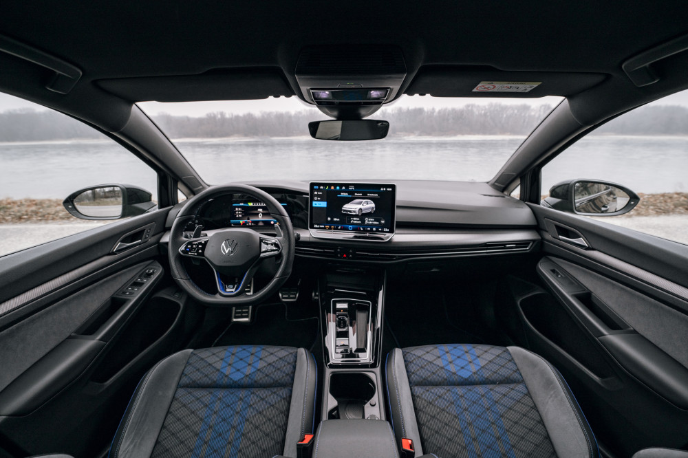 Volkswagen Golf R Variant